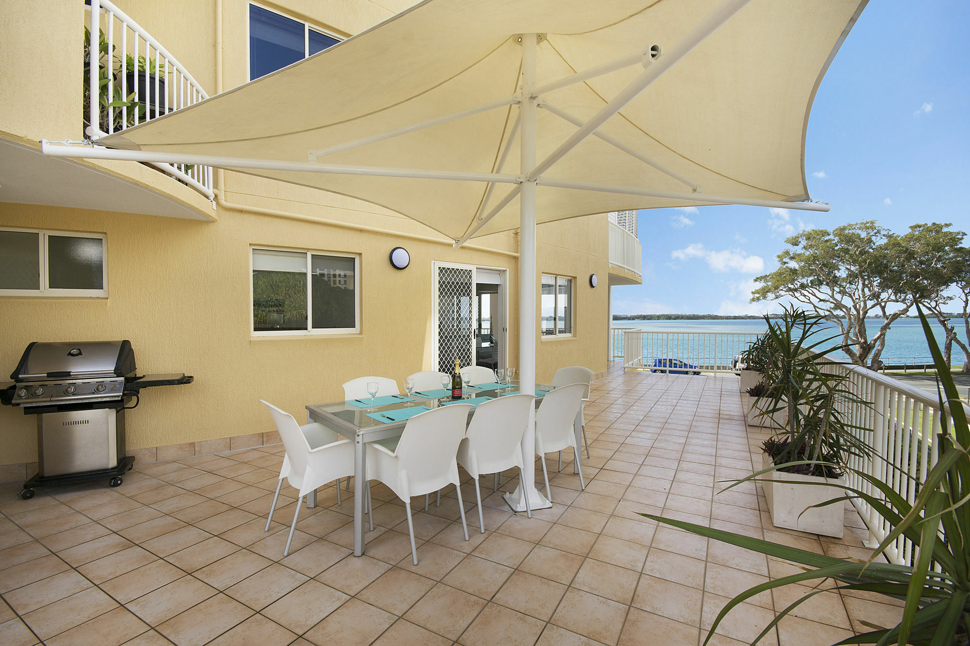 Riviere On Golden Beach Caloundra Extérieur photo